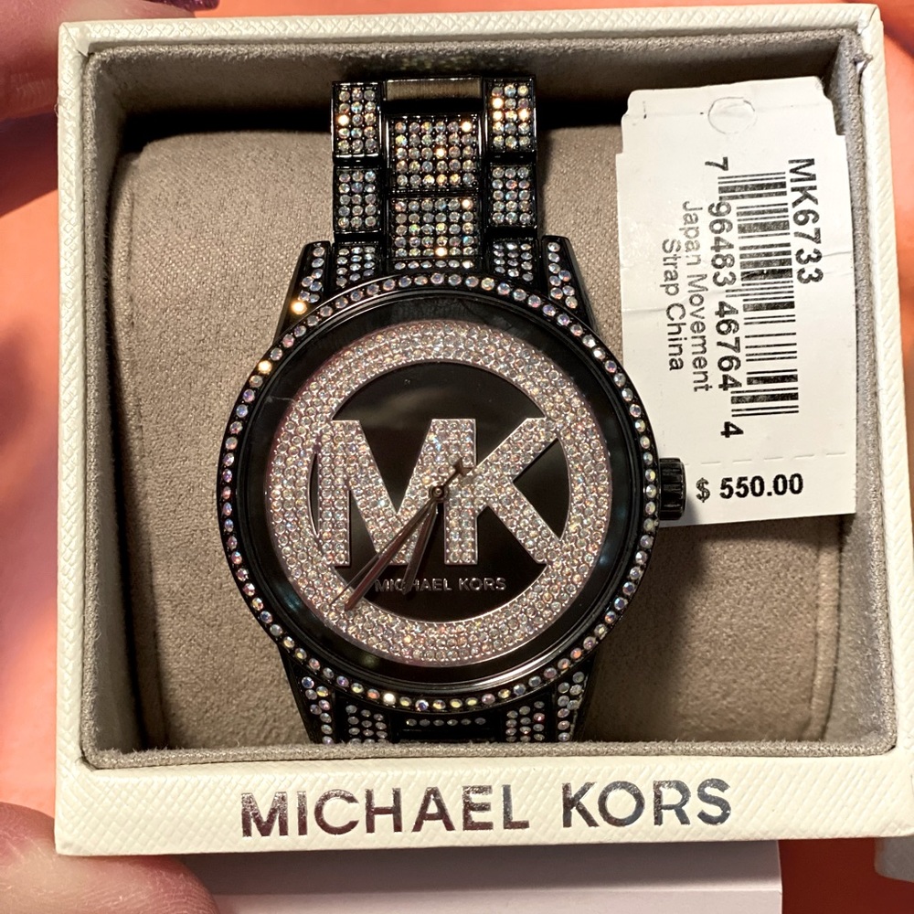 ⭐️RARE! Out of Stock GORGEOUS MK Pave Watch!⭐️